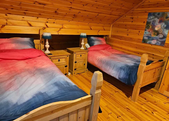 בקתה Woodland Log *